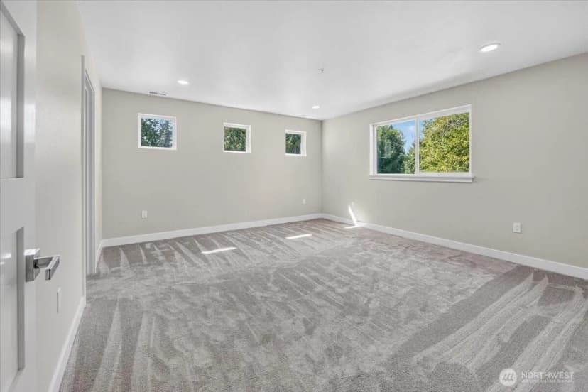 Property photo for 9614 48th Drive Ne, Marysville photo 18