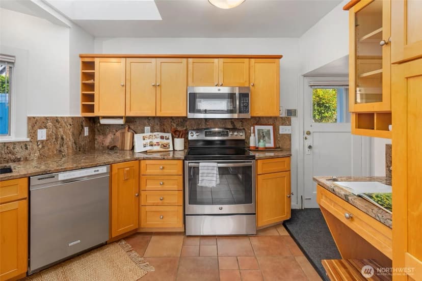 Property photo for 2342 Nw 98th Street, Seattle photo 17