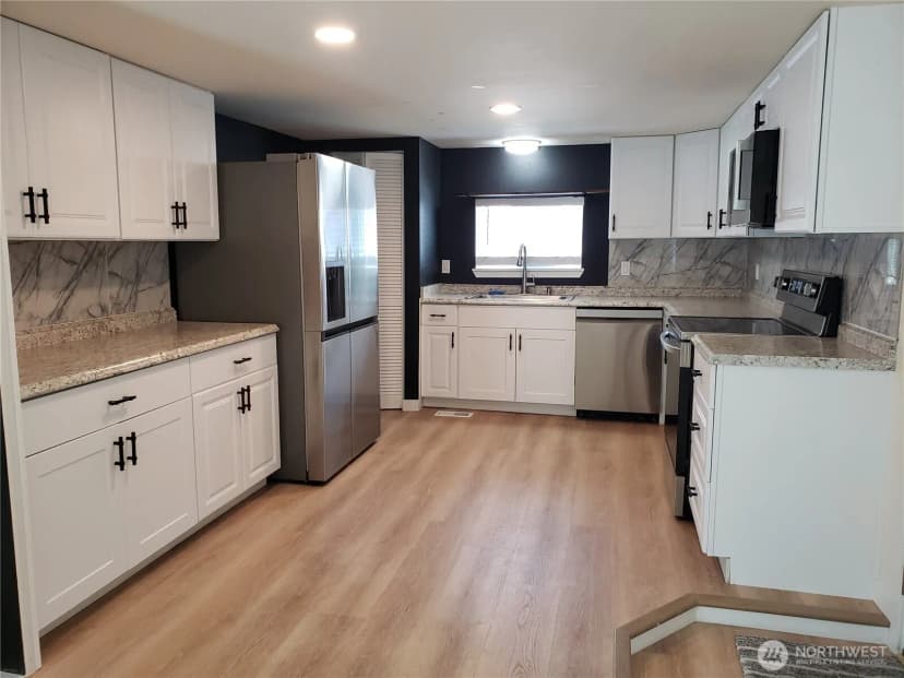 Property photo for 31108 3rd Avenue #208, Black Diamond photo 3
