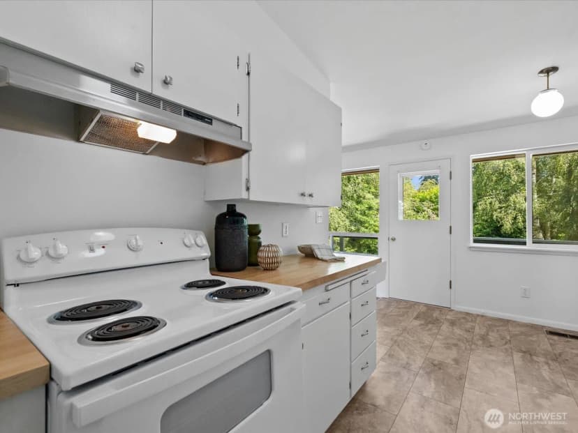 Property photo for 817 Olympic Boulevard #a, Everett photo 7