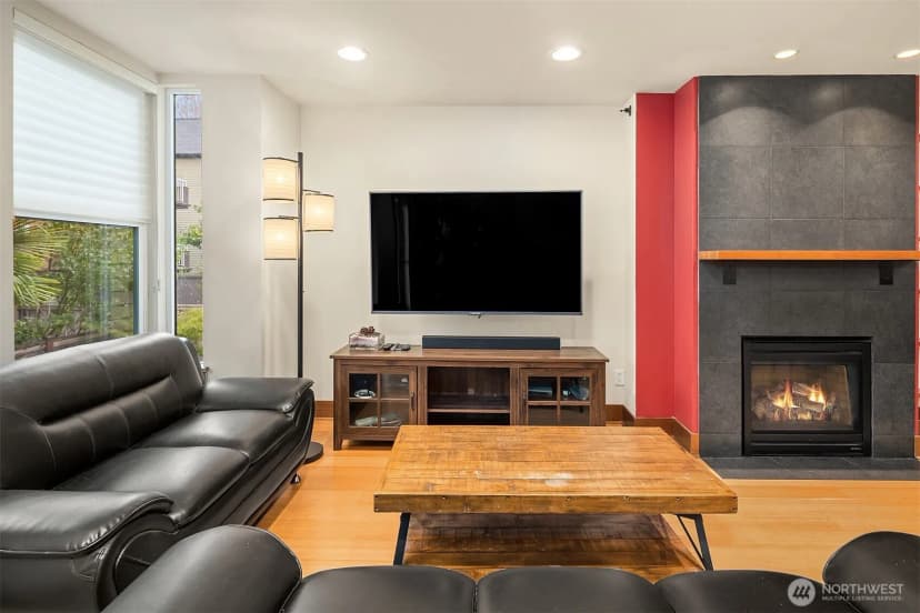 Property photo for 3635 Greenwood Avenue N #b, Seattle photo 13