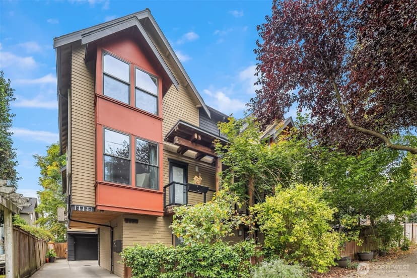 Property photo for 3635 Greenwood Avenue N #b, Seattle