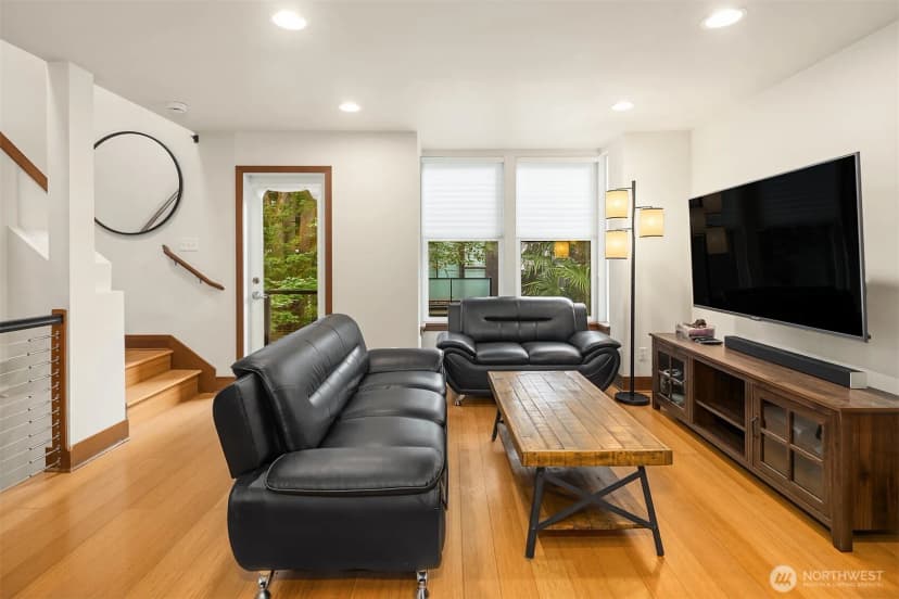 Property photo for 3635 Greenwood Avenue N #b, Seattle photo 12