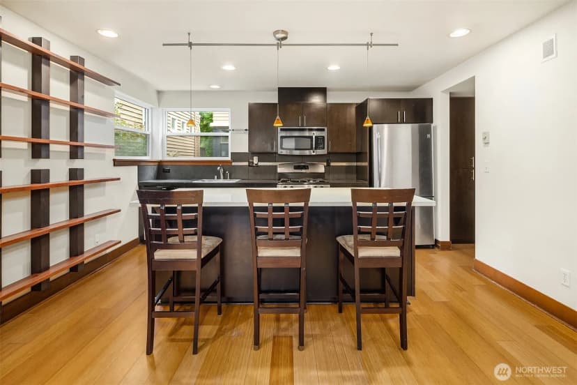 Property photo for 3635 Greenwood Avenue N #b, Seattle photo 6