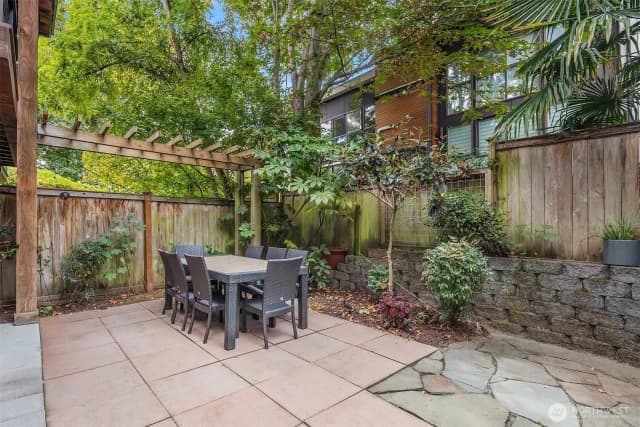 Property photo for 3635 Greenwood Avenue N #b, Seattle photo 3