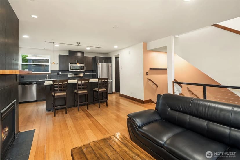 Property photo for 3635 Greenwood Avenue N #b, Seattle photo 14