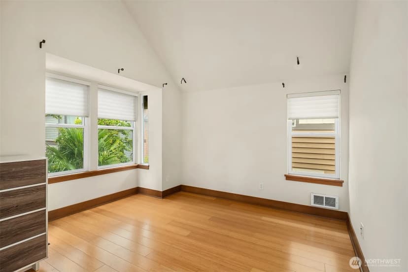 Property photo for 3635 Greenwood Avenue N #b, Seattle photo 16