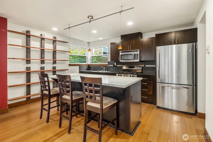 Property photo for 3635 Greenwood Avenue N #b, Seattle photo 7