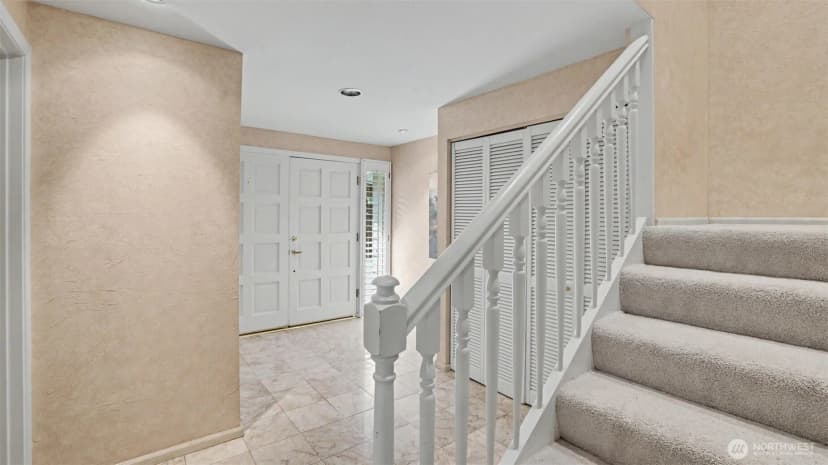 Property photo for 11 Cascade Key, Bellevue photo 20