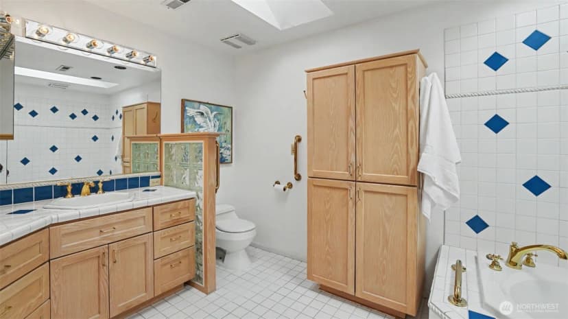 Property photo for 11 Cascade Key, Bellevue photo 25