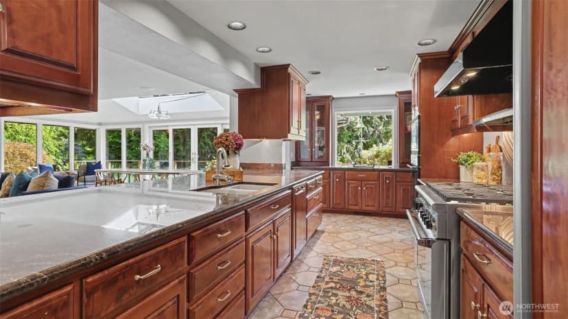 Property photo for 11 Cascade Key, Bellevue photo 6