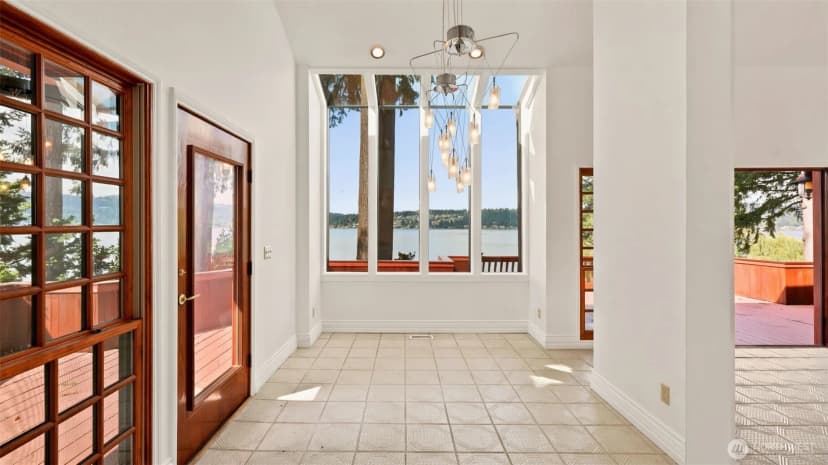Property photo for 2305 E Lake Sammamish Place Se, Sammamish photo 10
