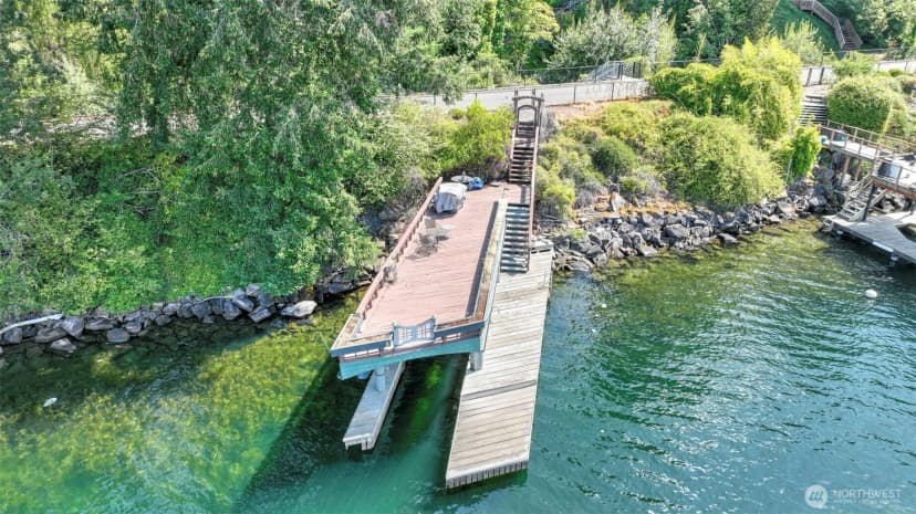 Property photo for 2305 E Lake Sammamish Place Se, Sammamish photo 36
