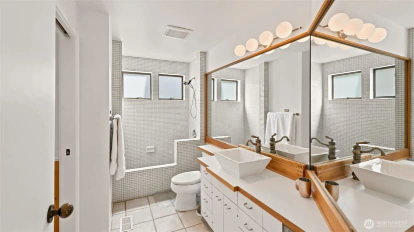 Property photo for 2305 E Lake Sammamish Place Se, Sammamish photo 23