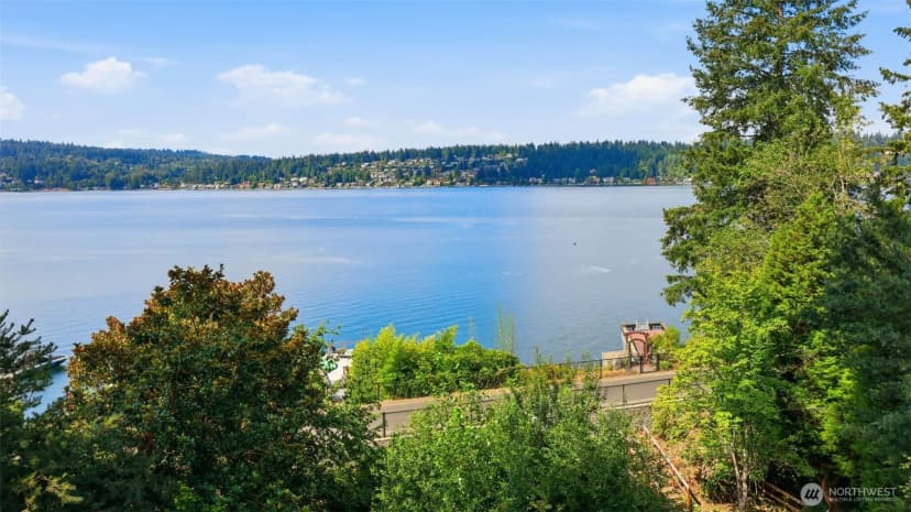 Property photo for 2305 E Lake Sammamish Place Se, Sammamish photo 32