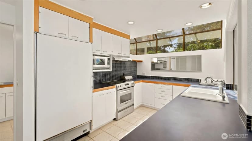 Property photo for 2305 E Lake Sammamish Place Se, Sammamish photo 21