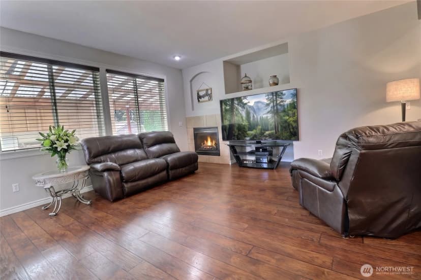 Property photo for 9619 S 237th Place, Kent photo 9
