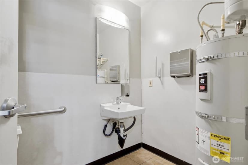 Property photo for 1125 E Olive Street #c, Seattle photo 15