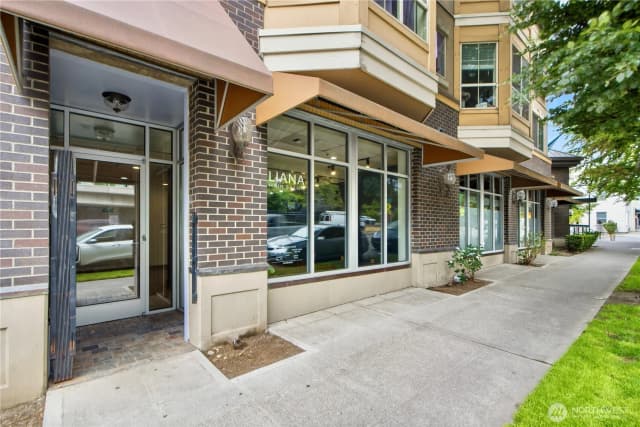 Property photo for 1125 E Olive Street #c, Seattle photo 2
