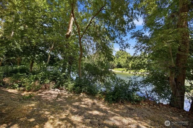 Property photo for 76704 N Yakima River Road, West Richland photo 3