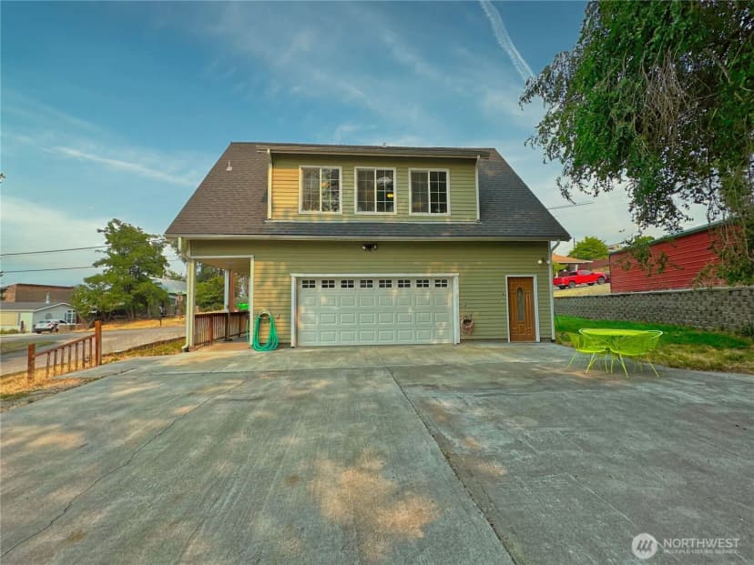 Property photo for 400 Partello Park, Grand Coulee photo 2