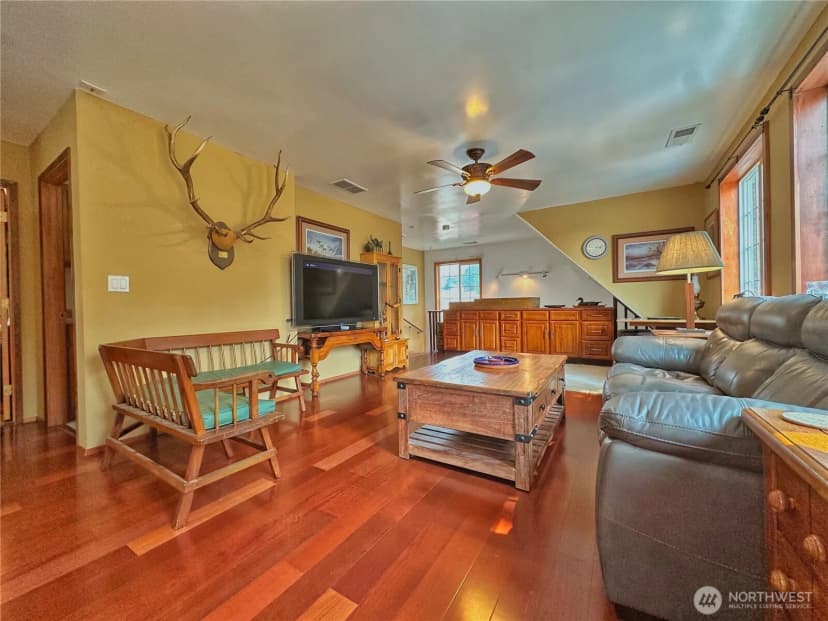 Property photo for 400 Partello Park, Grand Coulee photo 9