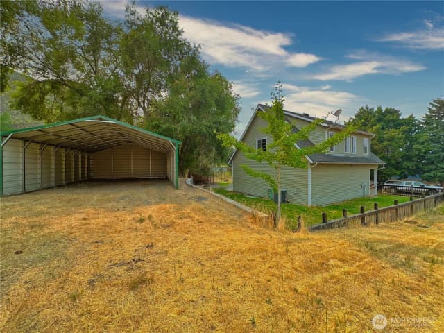 Property photo for 400 Partello Park, Grand Coulee photo 3