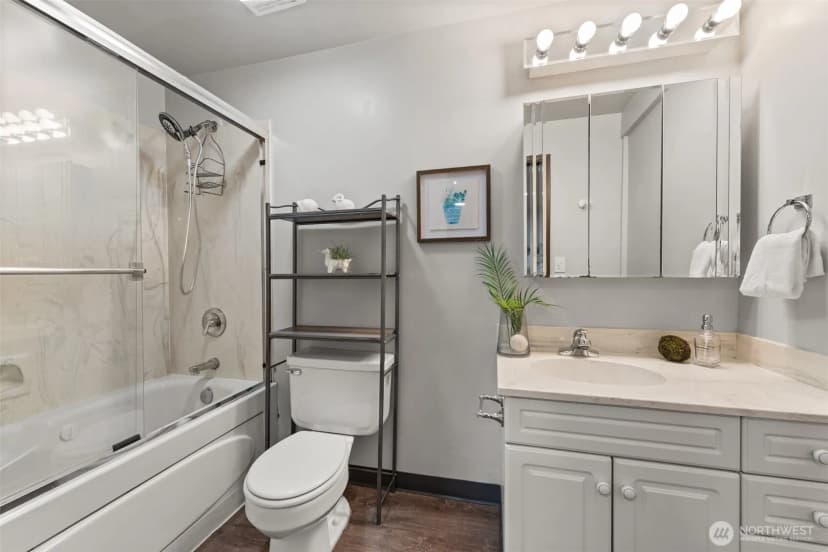 Property photo for 22208 Meridian Avenue S, Bothell photo 19