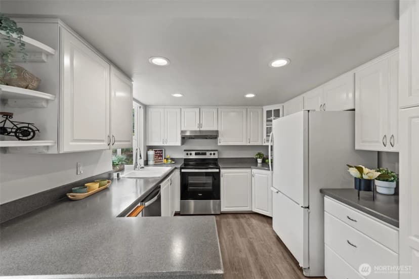 Property photo for 22208 Meridian Avenue S, Bothell photo 10