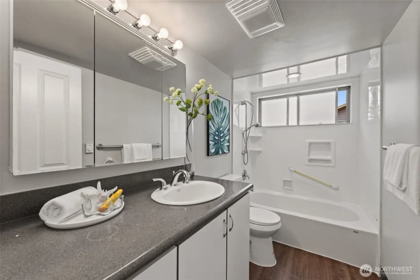 Property photo for 22208 Meridian Avenue S, Bothell photo 16
