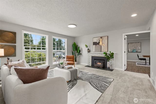 Property photo for 22208 Meridian Avenue S, Bothell photo 2