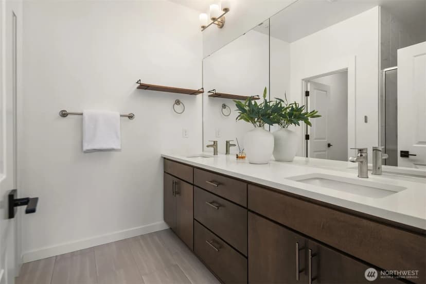 Property photo for 21708 24th Avenue Se #b, Bothell photo 19