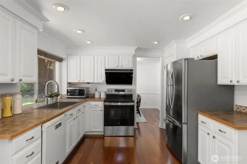 Property photo for 23973 Se 42nd Place, Sammamish photo 8