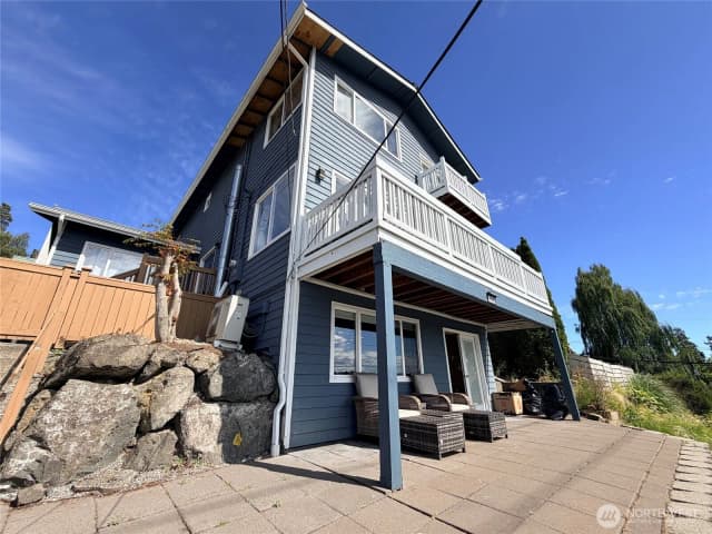 Property photo for 5006 3rd Avenue Nw, Seattle photo 2