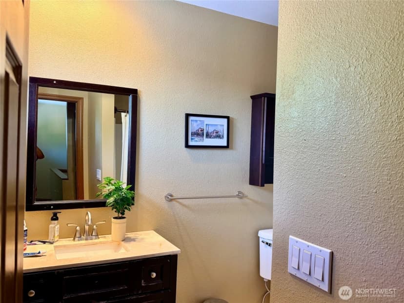 Property photo for 5006 3rd Avenue Nw, Seattle photo 14