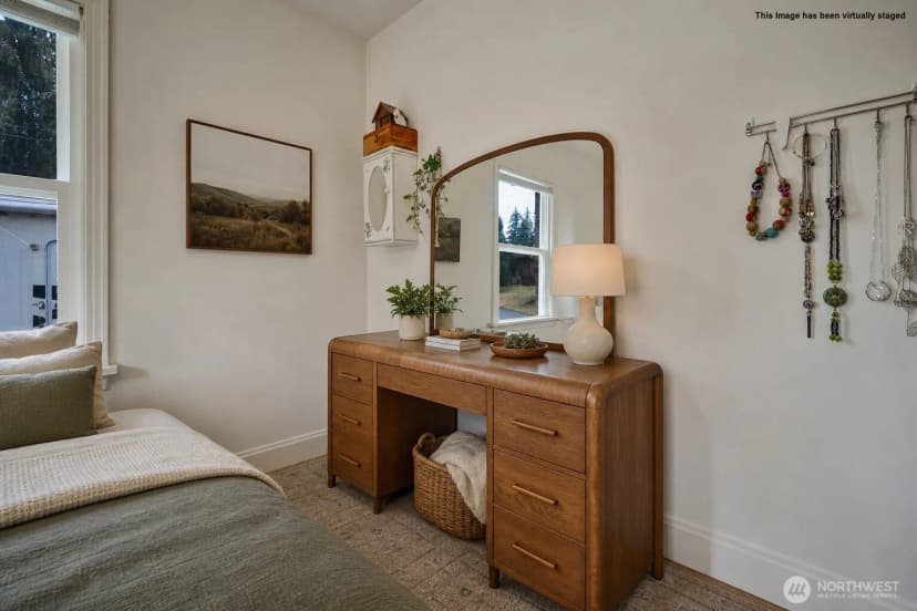 Property photo for 2407 Larch Way, Lynnwood photo 11