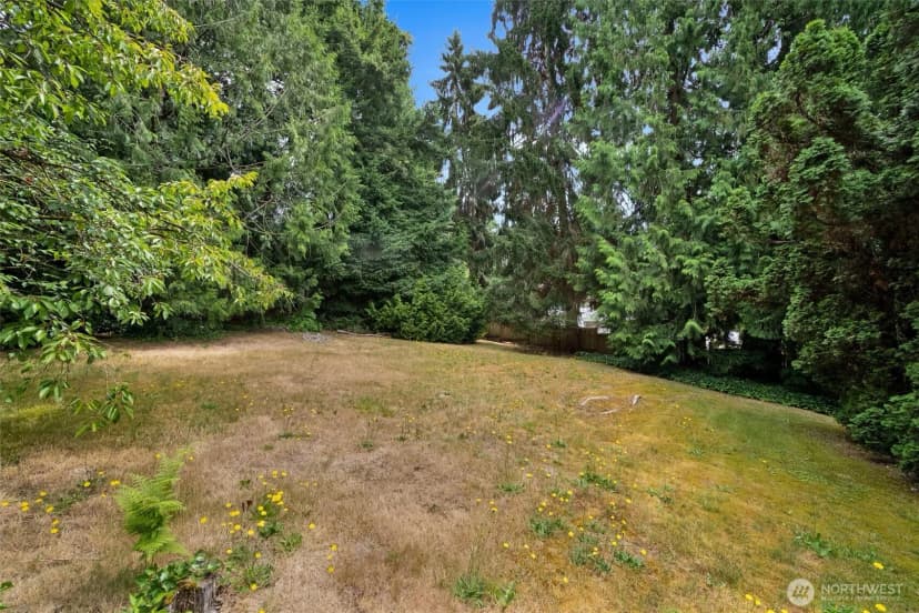 Property photo for 2407 Larch Way, Lynnwood photo 29