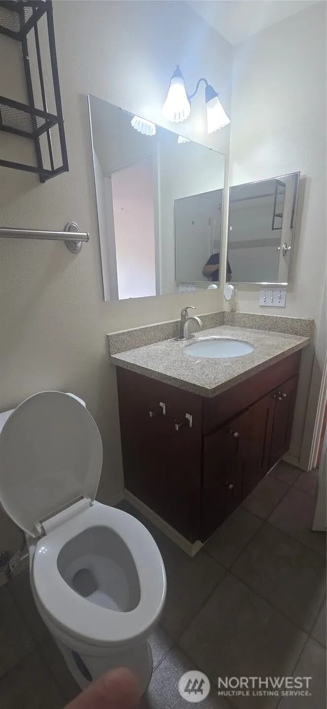 Property photo for 12345 Roosevelt Way Ne #406, Seattle photo 14