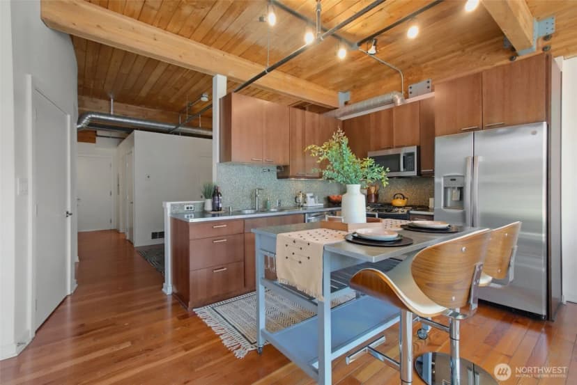 Property photo for 1408 12th Avenue #310, Seattle photo 6
