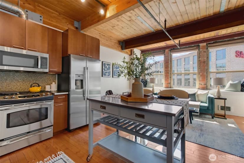 Property photo for 1408 12th Avenue #310, Seattle photo 8