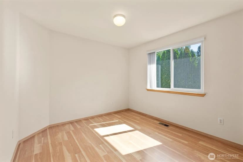 Property photo for 20532 121st Way Se, Kent photo 25