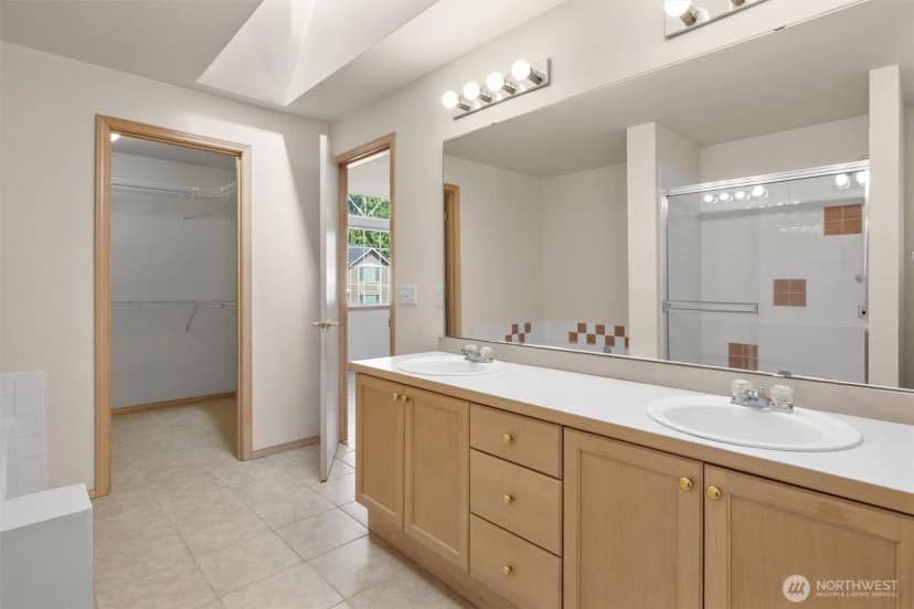 Property photo for 20532 121st Way Se, Kent photo 19