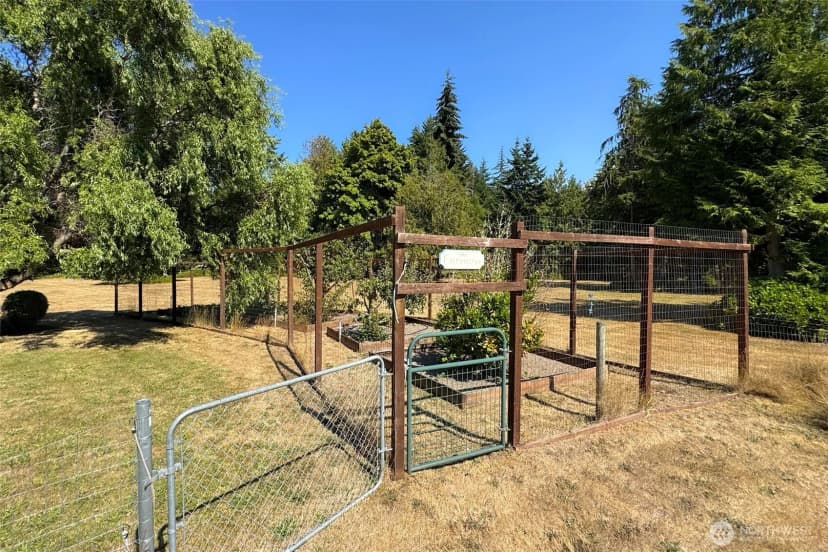 Property photo for 1706 Lower Elwha Road, Port Angeles photo 39