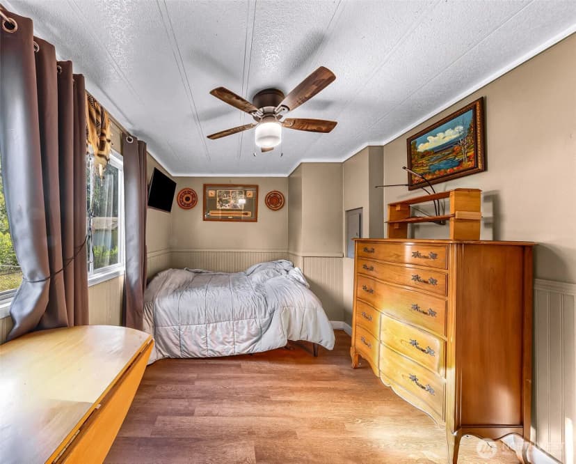 Property photo for 46649 Baker Loop Road, Concrete photo 20