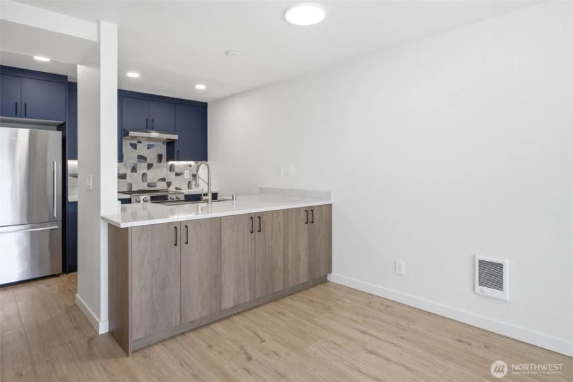 Property photo for 8800 20th Avenue Ne #b202, Seattle photo 13