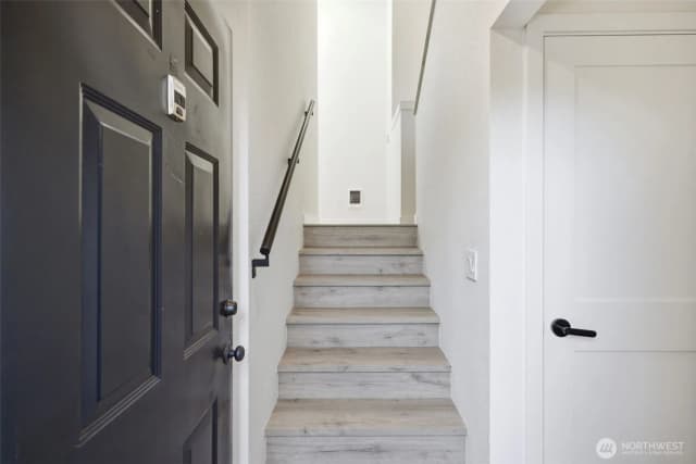 Property photo for 8800 20th Avenue Ne #b202, Seattle photo 4