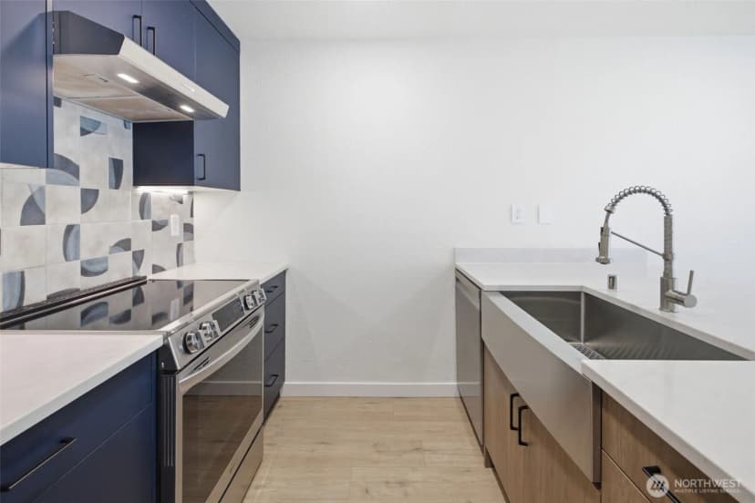 Property photo for 8800 20th Avenue Ne #b202, Seattle photo 17