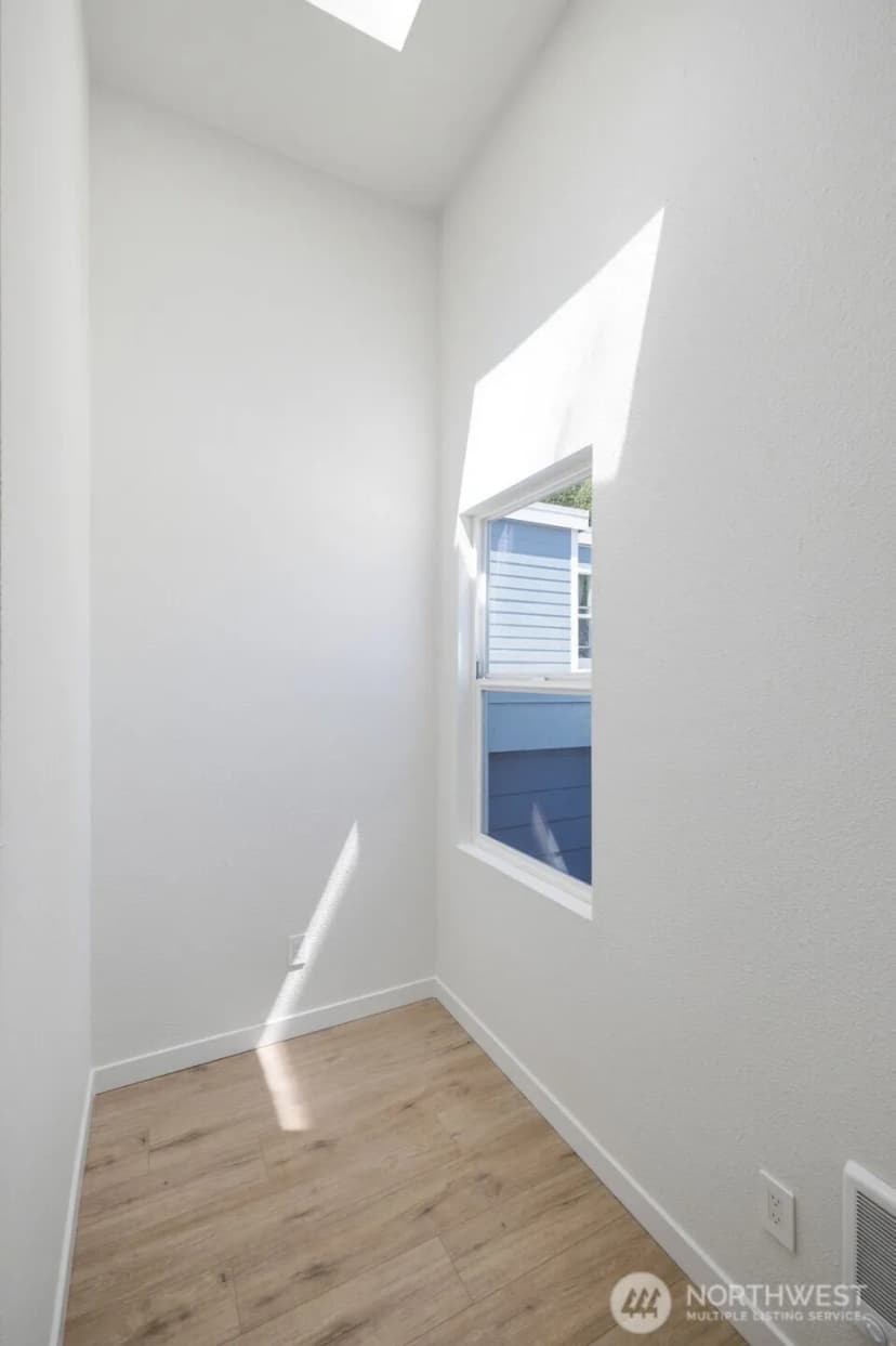 Property photo for 8800 20th Avenue Ne #b202, Seattle photo 24