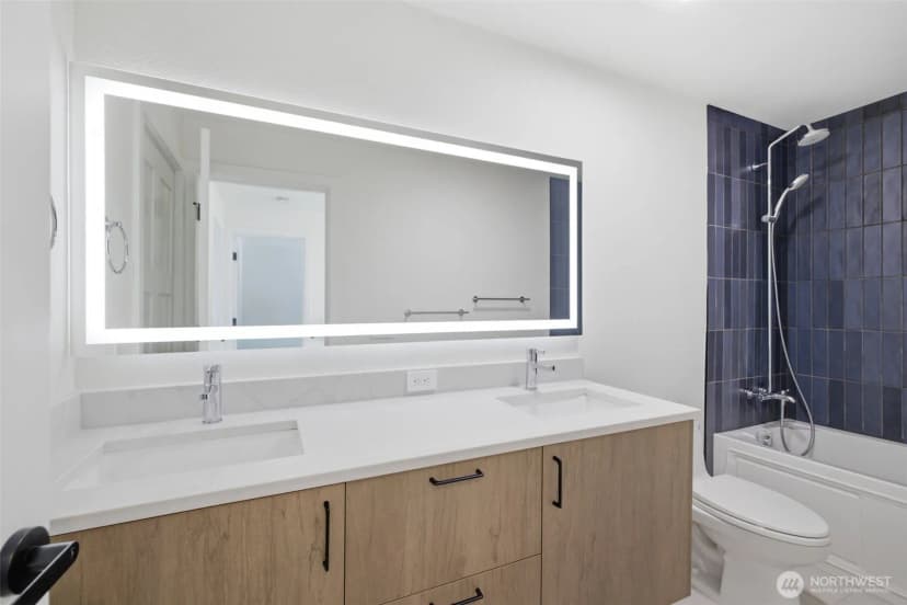 Property photo for 8800 20th Avenue Ne #b202, Seattle photo 28