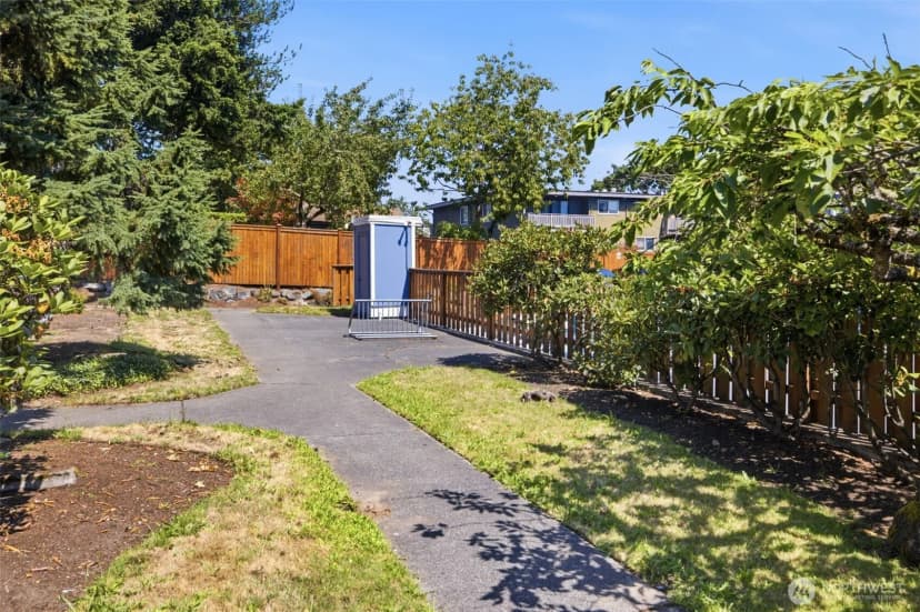 Property photo for 8800 20th Avenue Ne #b202, Seattle photo 34